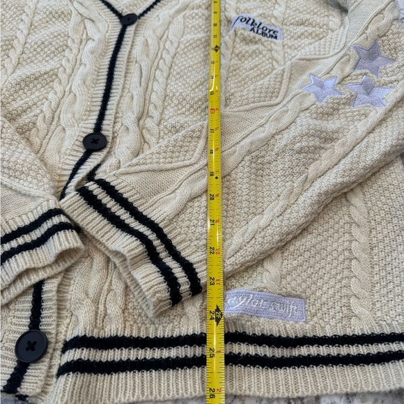 Taylor Swift Folklore Album Cable Knit Cardigan Cream Star Patch - Picture 6 of 8
